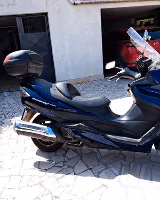 Suzuki burgman 400