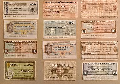 Lotto 24 mini assegni anni 75-78 