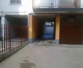 Laboratorio/Magazzino via Pascoli 25, Bollate