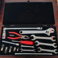 Attrezzi originali Jaguar Kit Cassetta Degli Attre