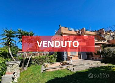 VILLA A SCHIERA D'ANGOLO A ANZIO
