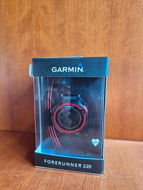 Garmin Forerunner 220 con fascia cardio