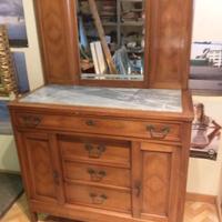 Como antico e comodino