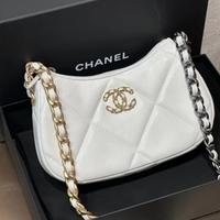 Borsa con catena Chanel