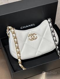 Borsa con catena Chanel