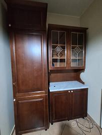 Cucina in massello con piano in marmo