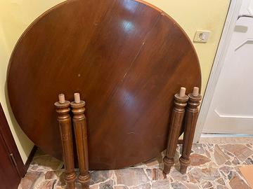 Tavolo in legno allungabile