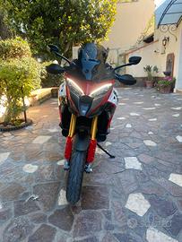 Multistrada V4 pikes peak DA VETRINA