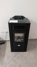 Stufa a pellet 14 kw canalizzata