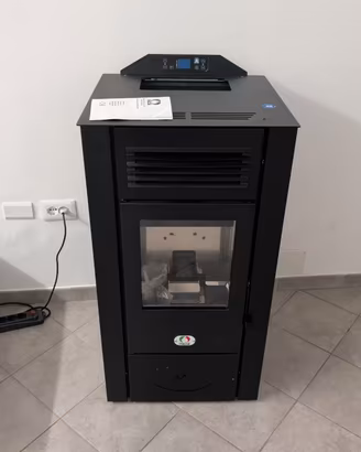 Stufa a pellet 14 kw canalizzata