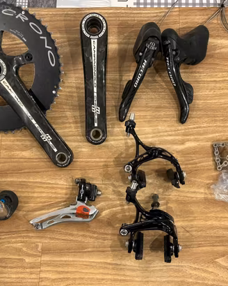 Gruppo campagnolo record chorus 10v