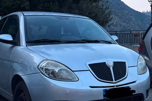 Lancia Y