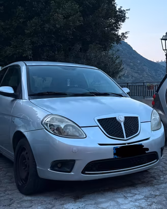 Lancia Y