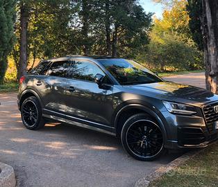 Q2 35 TFSI Identity Black 2020