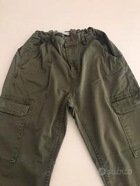 Pantaloni cargo
