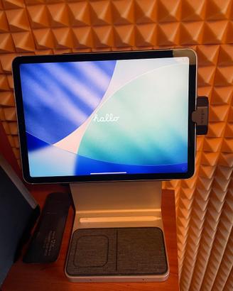 iPad Air 4th generation + Kensington Dock