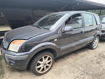 Ford Fusion 1.4 benzina per ricambi 