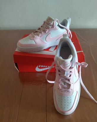 scarpa Nike bianca e rosa mis. 38,5