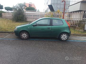 Auto Fiat punto