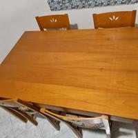 tavolo in legno allungabile più 4 sedie