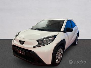 Toyota Aygo X 1.0 VVT-i 72 CV 5 porte Active | da 