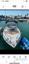 Barca a motore