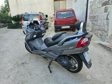 Suzuki Burgman 250