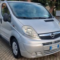 Opel vivaro 9 posti