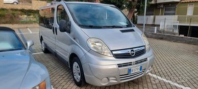 Opel vivaro 9 posti