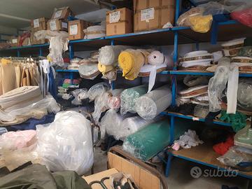 sartoria fili macchine cucire stoffe cerniere altr