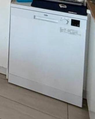 Lavastoviglie Beko – 180 €