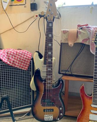 Fender clone Precision 4 corde nuovo
