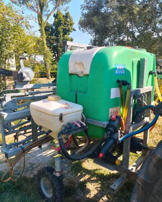 Botte irroratrice 800 L 16 m