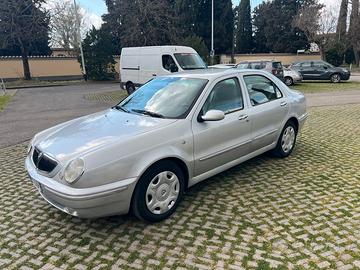 lancia libra 1.8 LS. benzina 2001