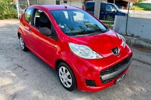 Peugeot 107 1.0 benzina neopatentati uniproprietà