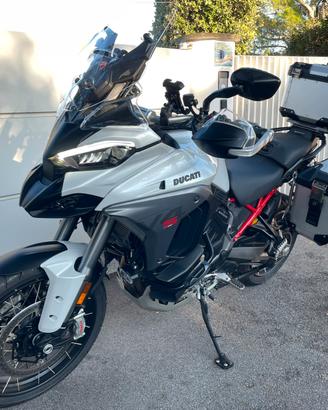 DUCATI Multistrada V4S Adventure Travel & Radar