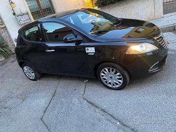 Lancia Ypsilon 2014
