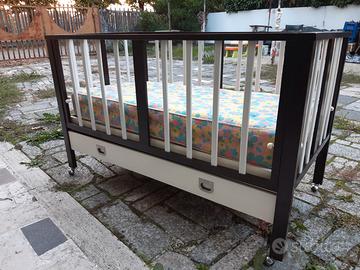 Lettino per bimbo con cassettone