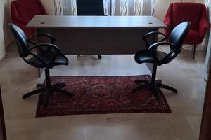 Ufficio ben attrezzato in via Avola