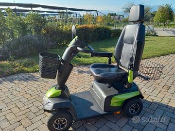 Scooter elettrico per disabili e anziani