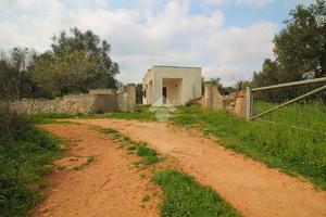 VILLA SINGOLA A OSTUNI