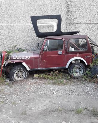 JEEP  CJ-7 LAREDO