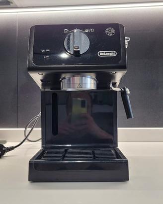 Macchina caffè espresso DeLonghi