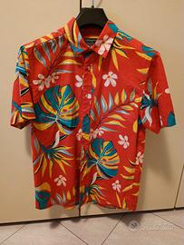 lotto 2 camicie a maniche corte hawaiana e bianca