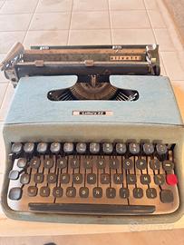 Macchina da scrivere Olivetti lettera 22