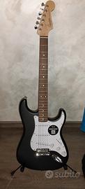 Chitarra elettrica FENDER.