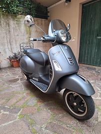 Piaggio Vespa 300 GTS - 2015