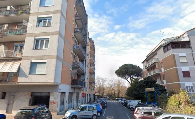 Tiburtina stanza singola con bagno privato