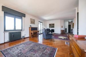 4 LOCALI A CASTELLO DI BRIANZA