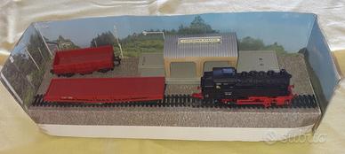 Trenino con accessori nuovo con binari